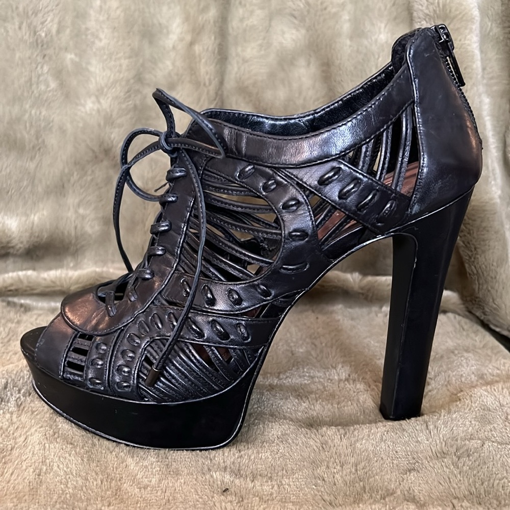 Gianni Bini Lexie Huarachi Platform Sandal